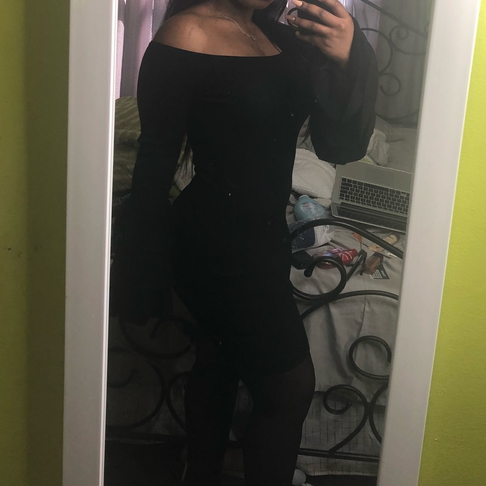 Fashion nova off the shoulders dress